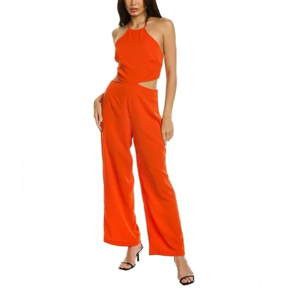 Elevate your wardrobe with this halter-neck jumpsuit. - Picture 3 of 3